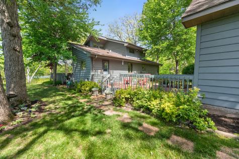 1110 White Pine Drive Dixon IL 61021