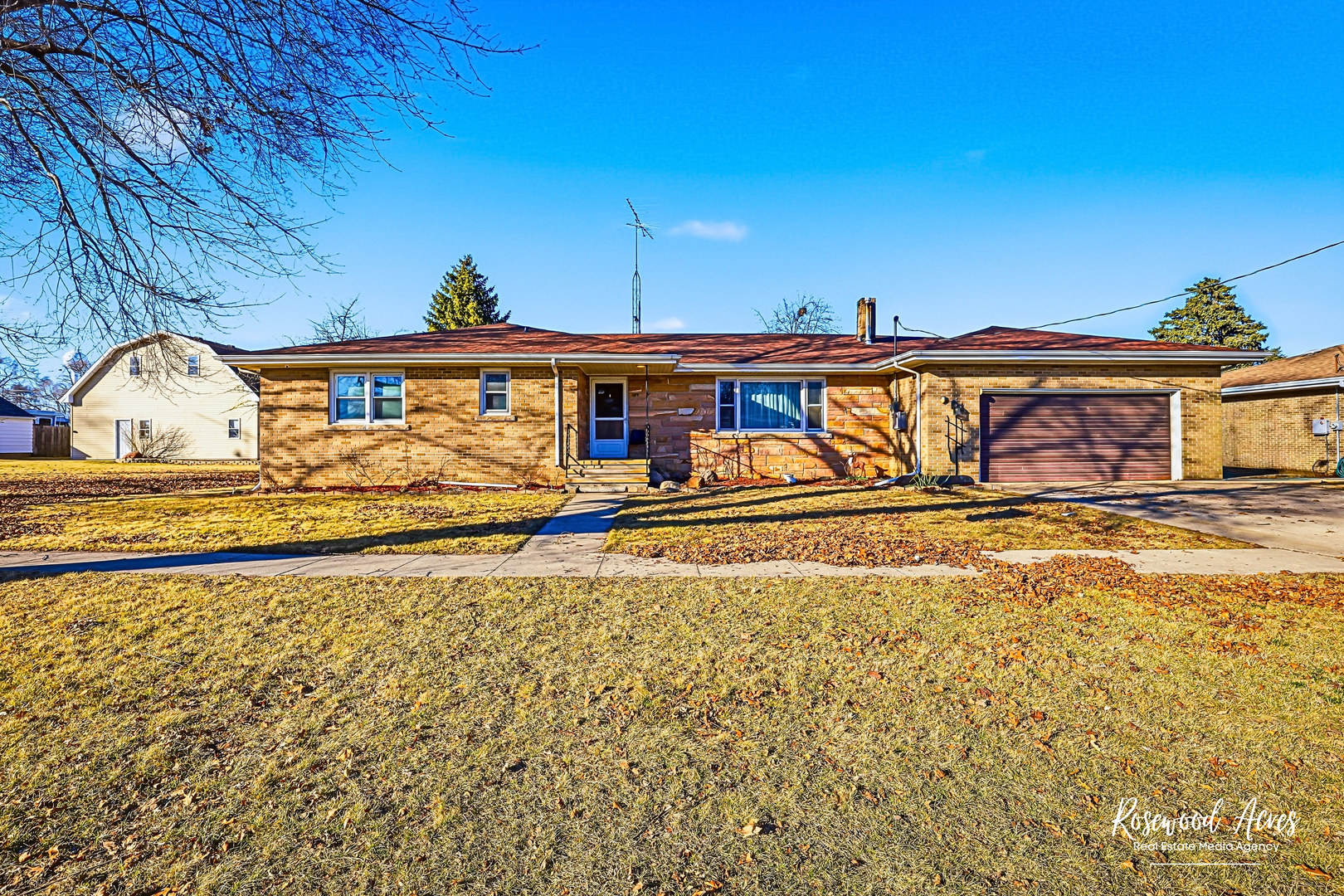 209 East 3rd Street Aroma Park IL 60910