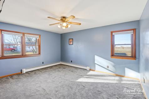 209 East 3rd Street Aroma Park IL 60910