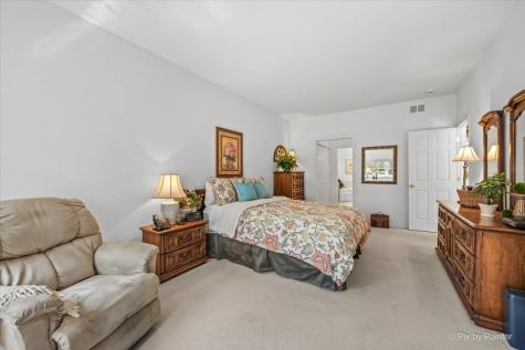 4093 Pheasant Court St. Charles IL 60174