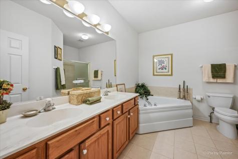 4093 Pheasant Court St. Charles IL 60174
