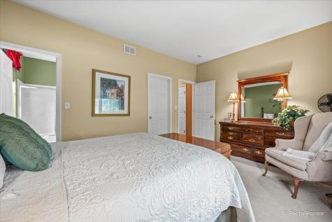 4093 Pheasant Court St. Charles IL 60174
