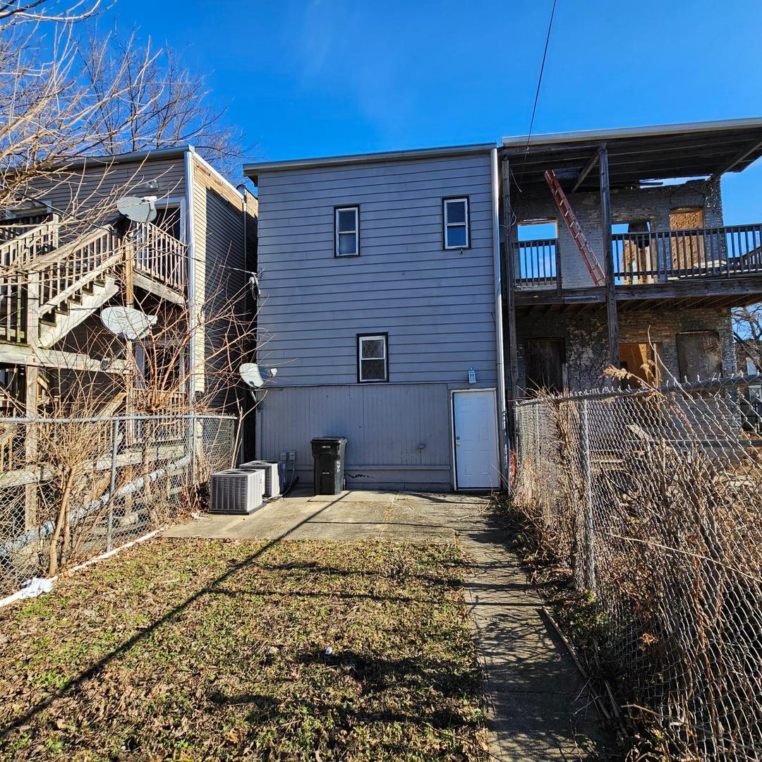 232 North La Crosse Avenue Chicago IL 60644