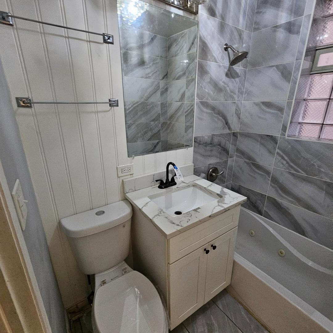232 North La Crosse Avenue Chicago IL 60644