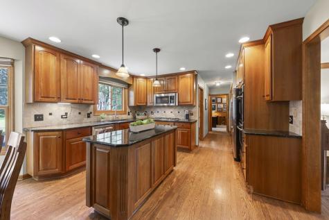 2012 Cromwell Drive Wheaton IL 60189