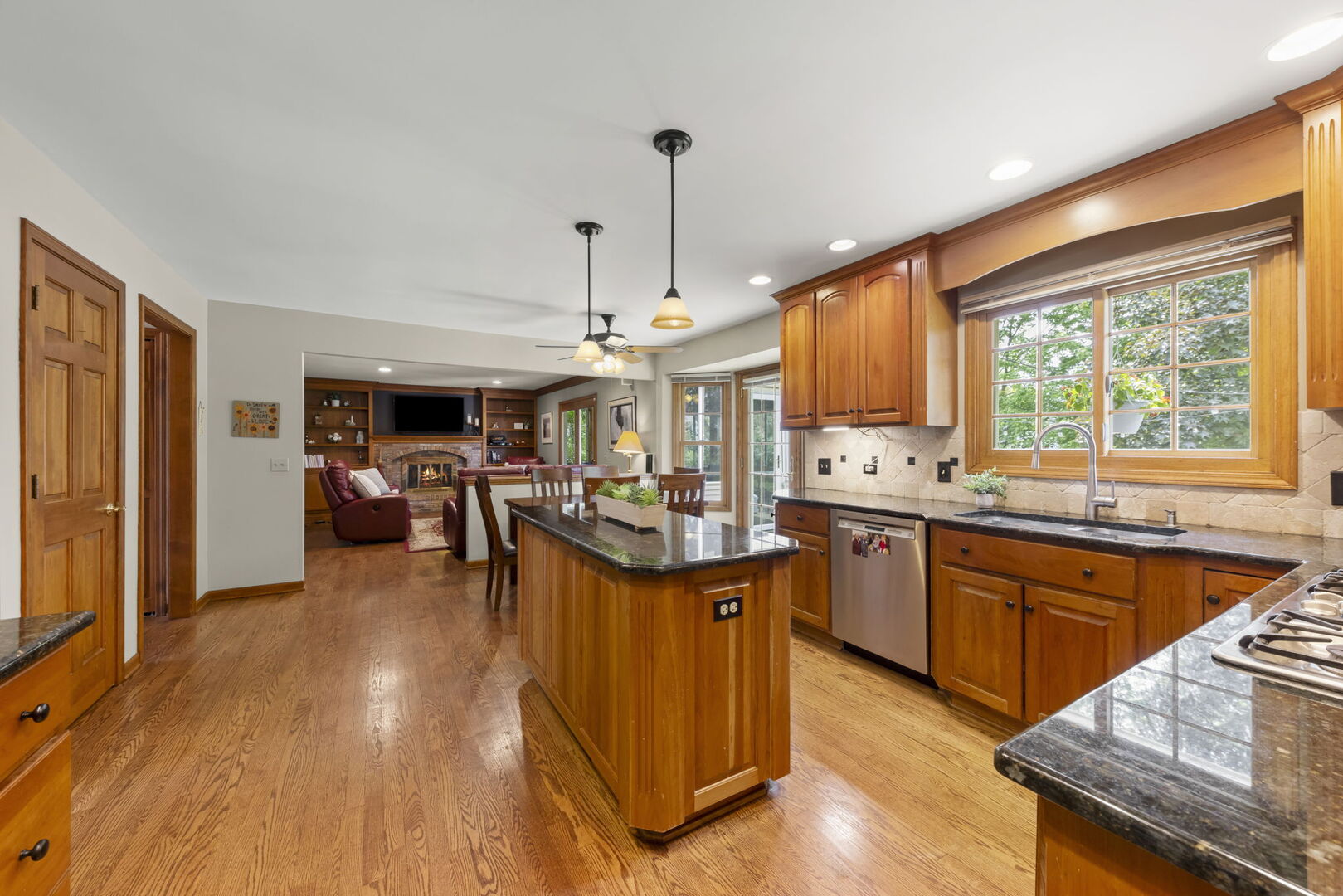2012 Cromwell Drive Wheaton IL 60189