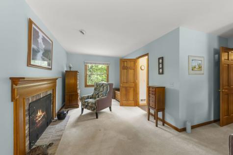 2012 Cromwell Drive Wheaton IL 60189