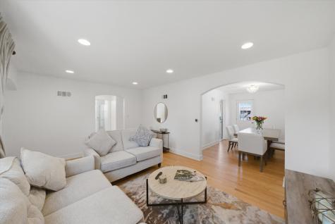 5216 Arcadia Avenue Skokie IL 60077