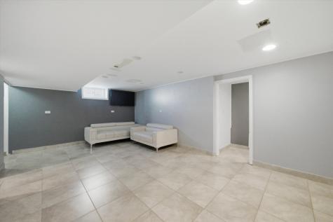 5216 Arcadia Avenue Skokie IL 60077