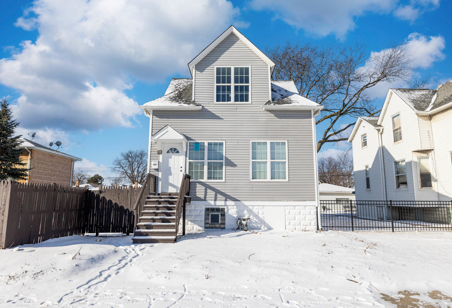 606 Bellwood Avenue Bellwood IL 60104