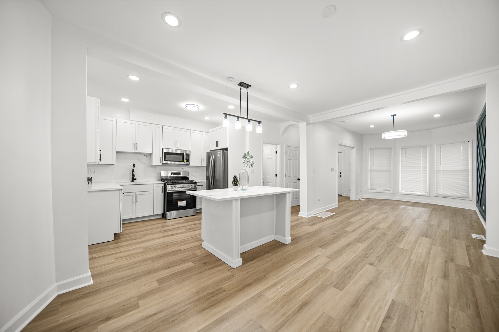 639 North Leamington Avenue Chicago IL 60644