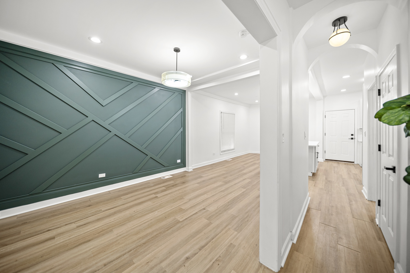 639 North Leamington Avenue Chicago IL 60644
