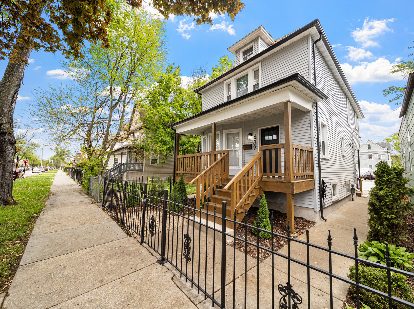 639 North Leamington Avenue Chicago IL 60644