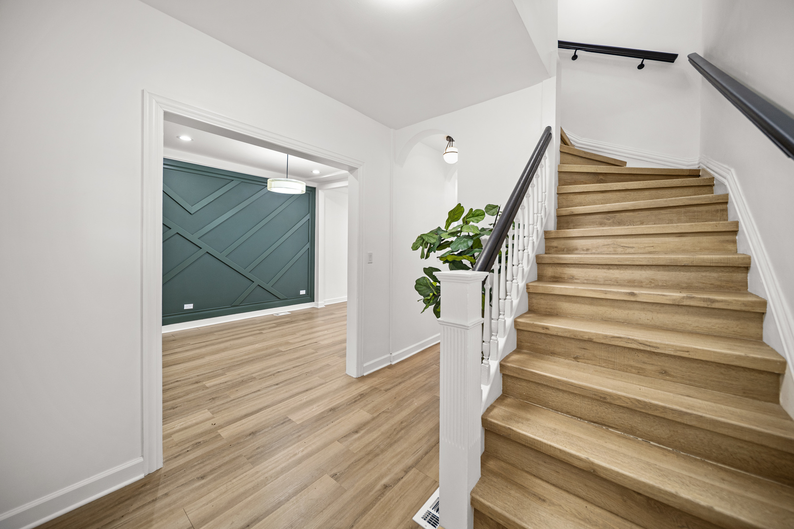 639 North Leamington Avenue Chicago IL 60644