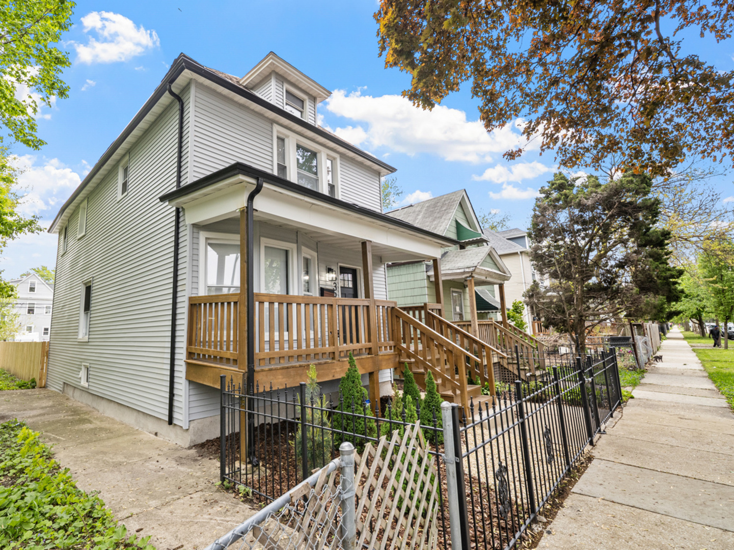639 North Leamington Avenue Chicago IL 60644