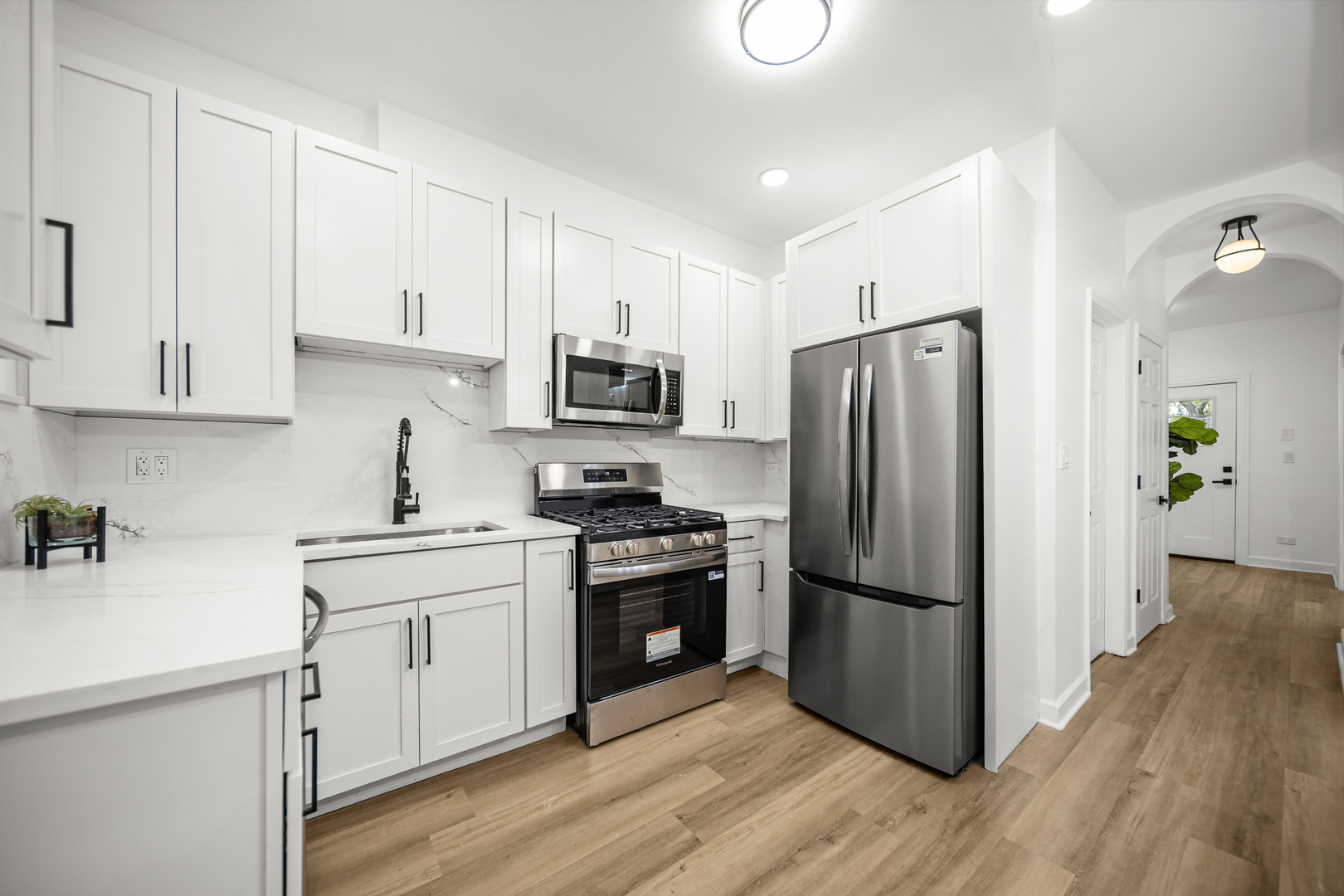 639 North Leamington Avenue Chicago IL 60644
