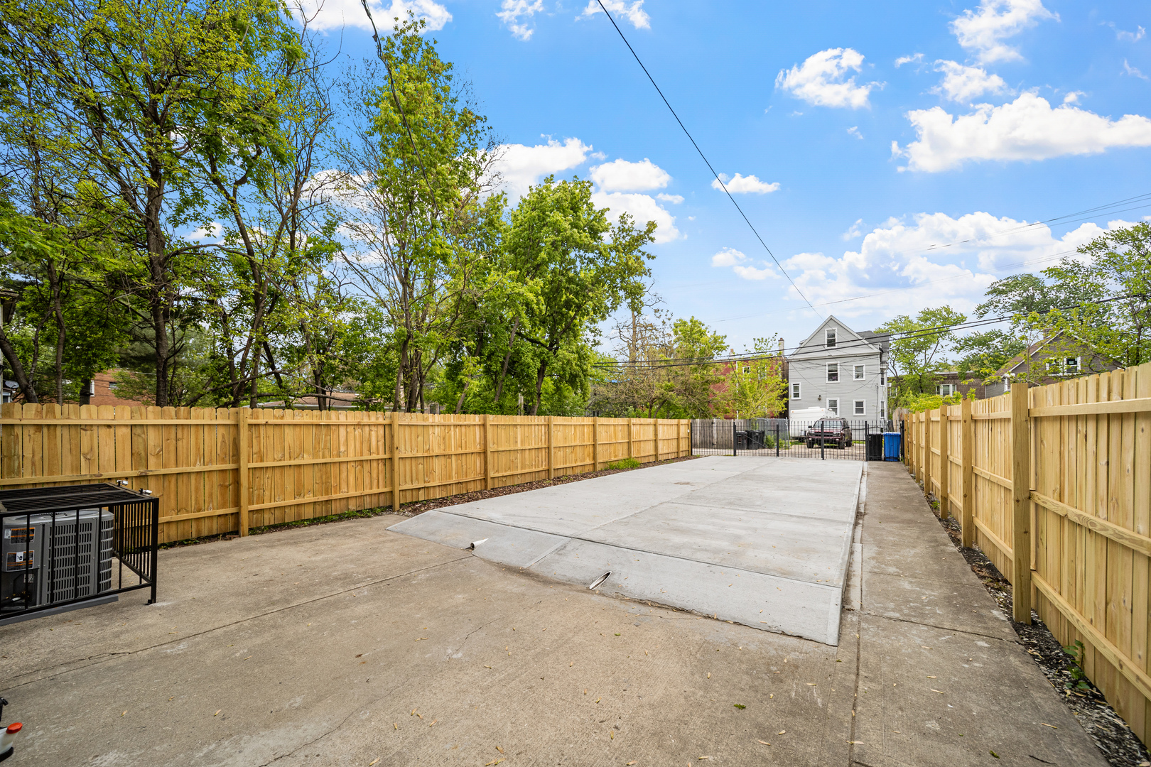 639 North Leamington Avenue Chicago IL 60644