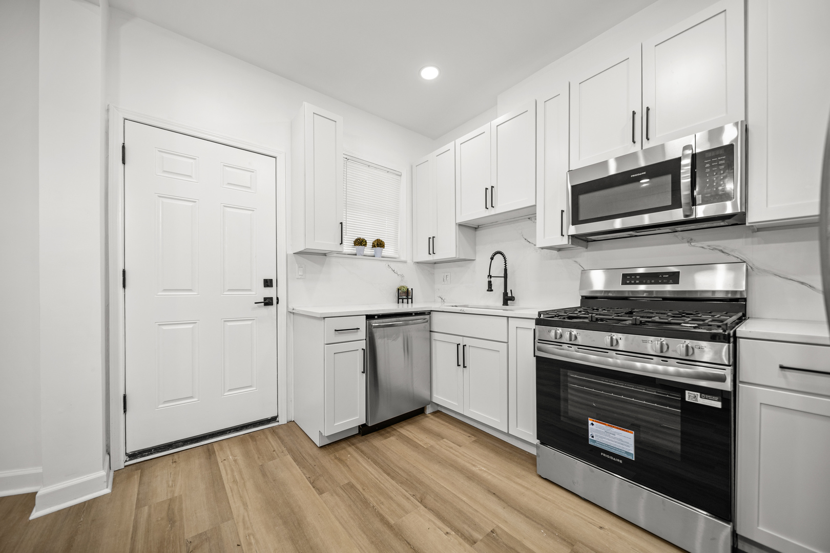 639 North Leamington Avenue Chicago IL 60644
