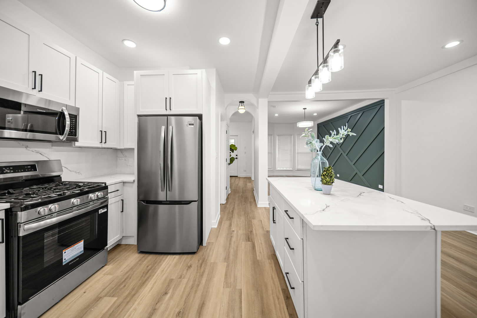 639 North Leamington Avenue Chicago IL 60644