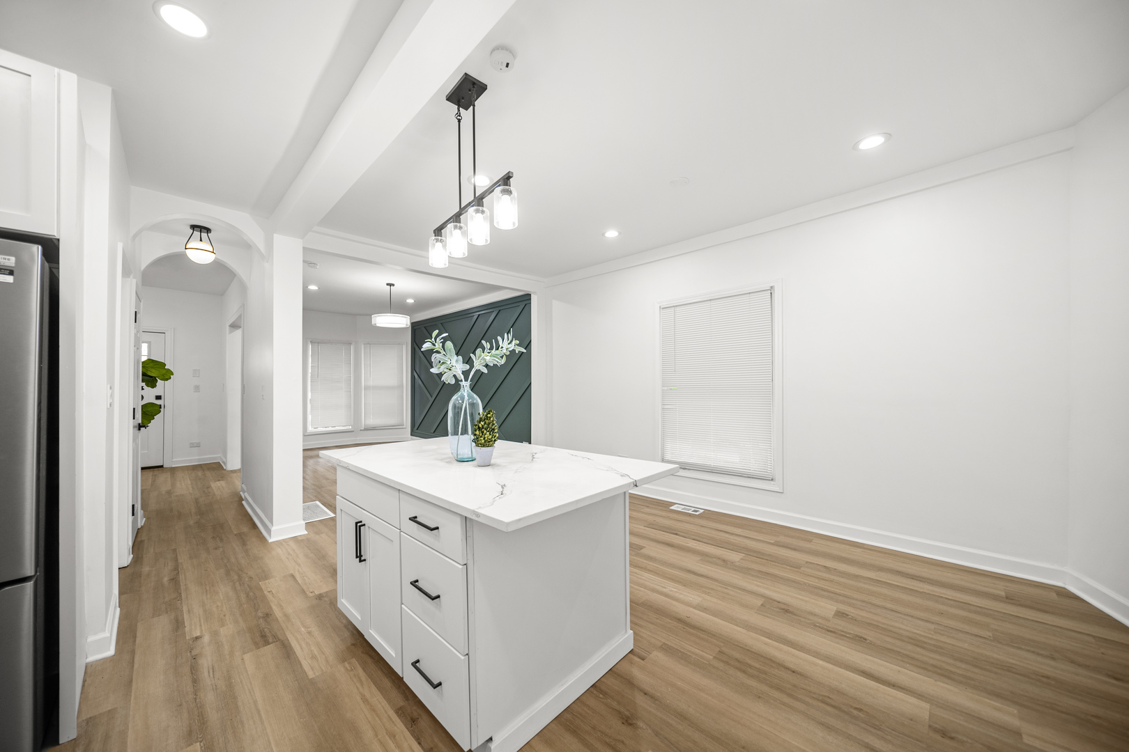 639 North Leamington Avenue Chicago IL 60644