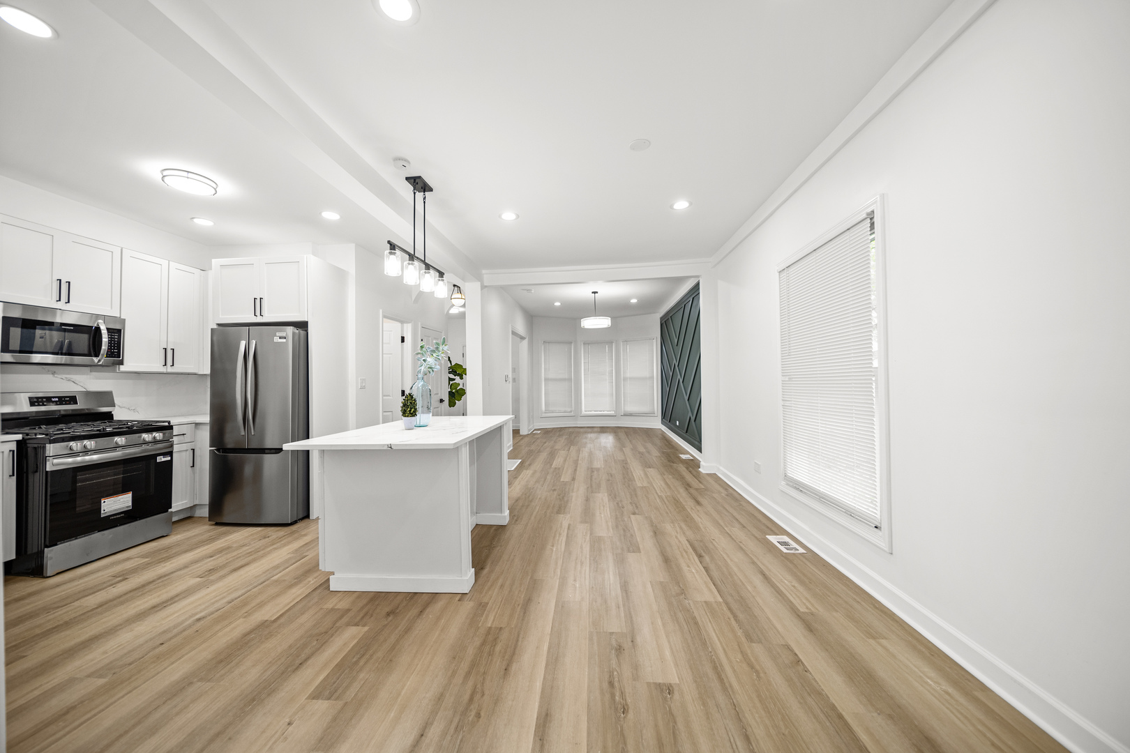 639 North Leamington Avenue Chicago IL 60644