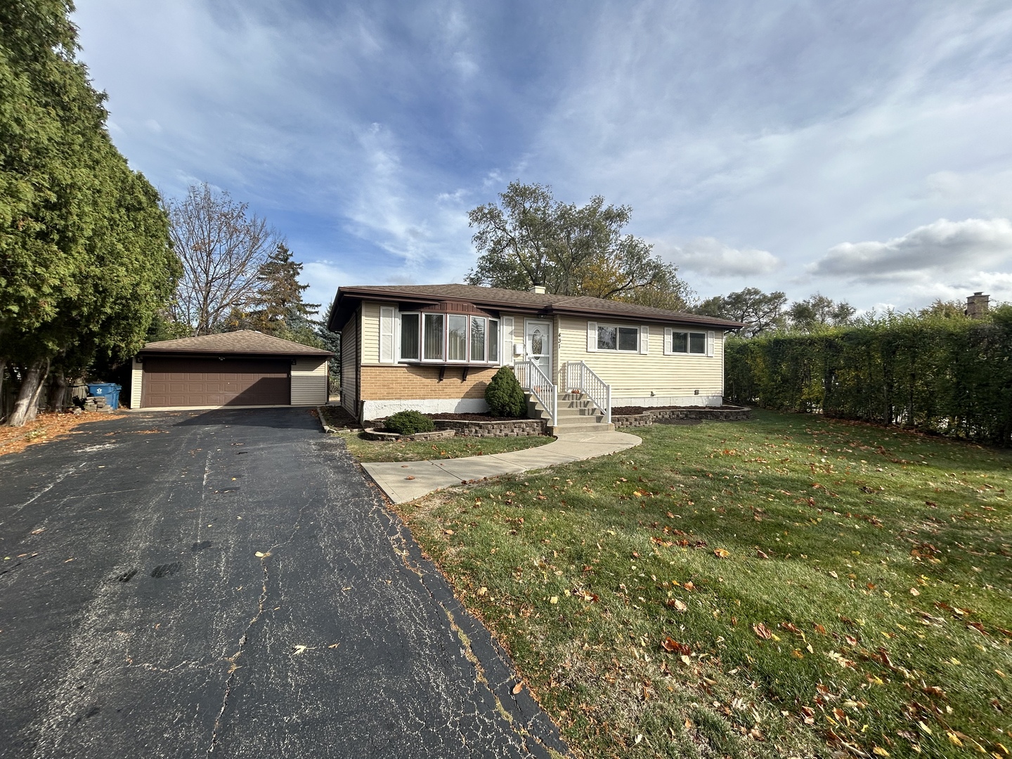 431 South Cherry Hill Court Addison IL 60101