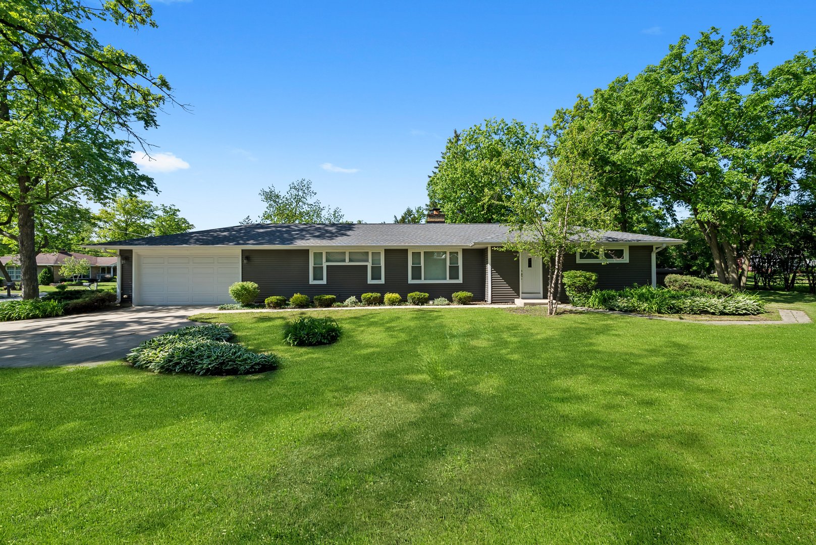 311 North Shady Lane Elmhurst IL 60126