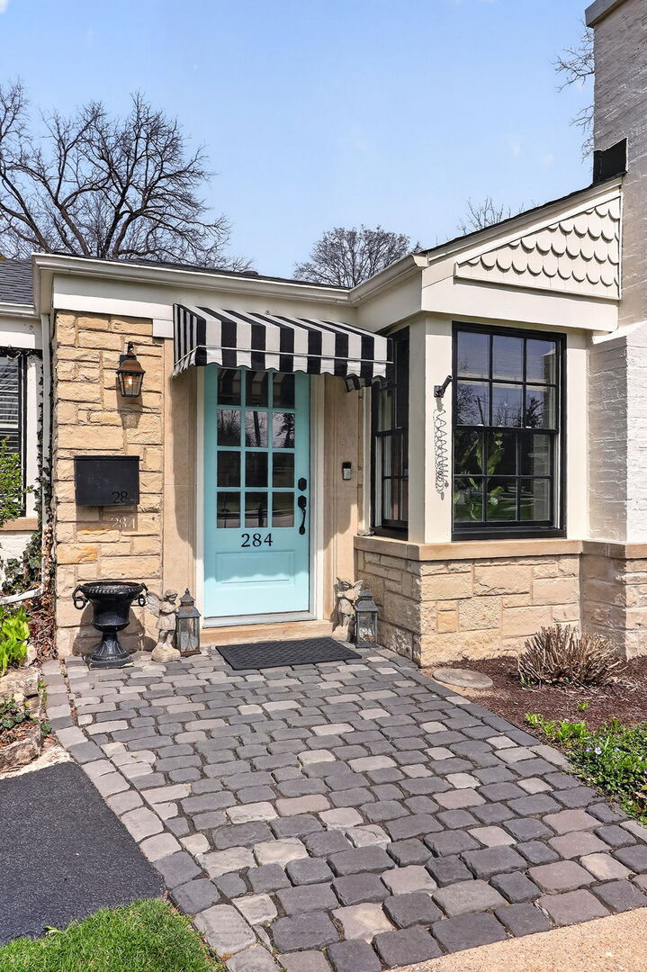 284 Chesterfield Avenue Glen Ellyn IL 60137