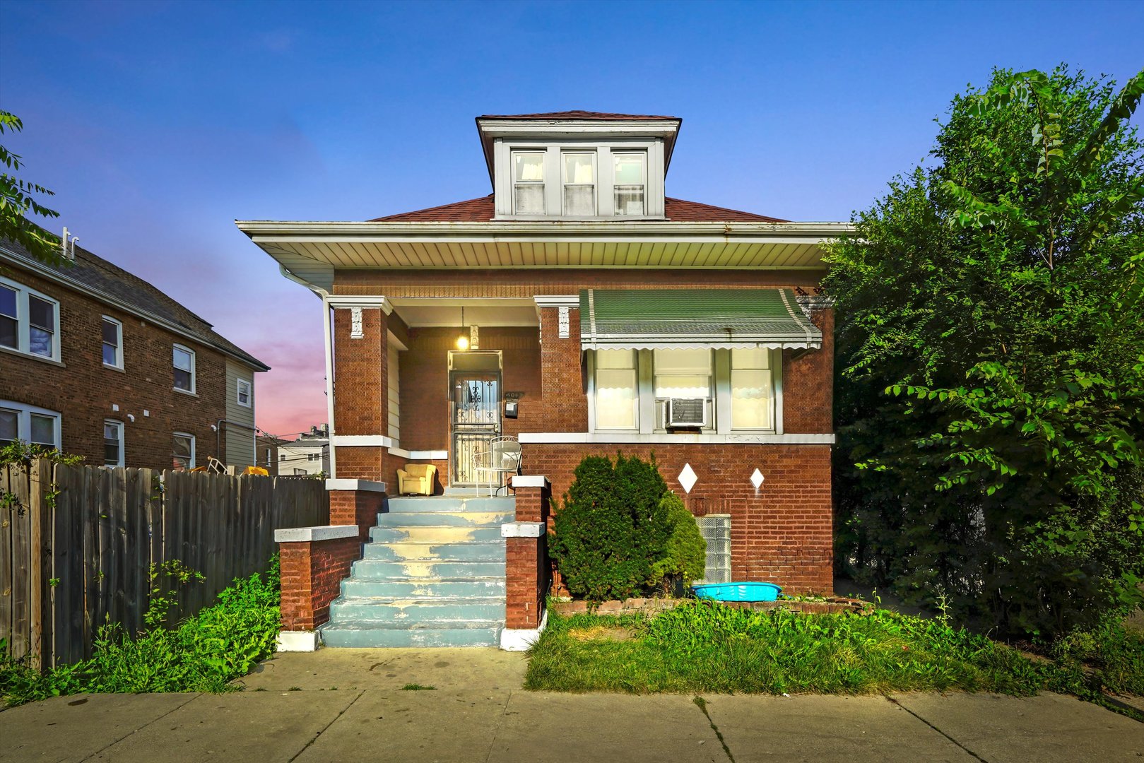 5043 South Artesian Avenue Chicago IL 60632