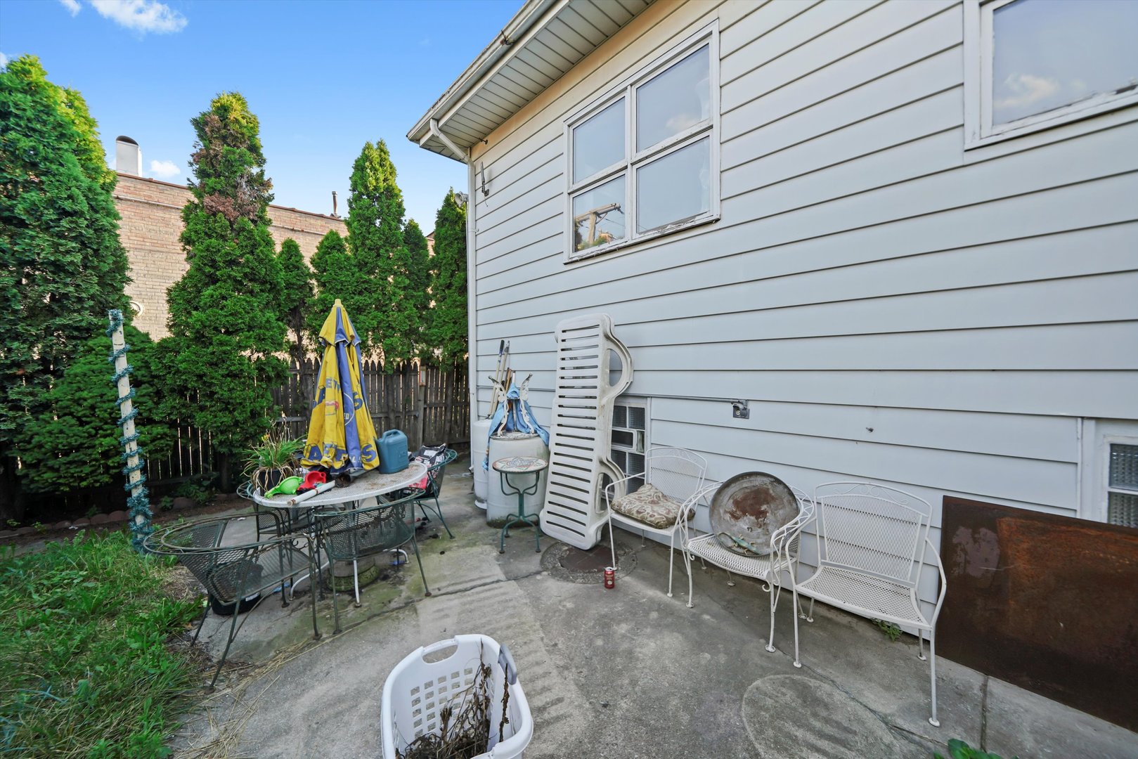 5043 South Artesian Avenue Chicago IL 60632