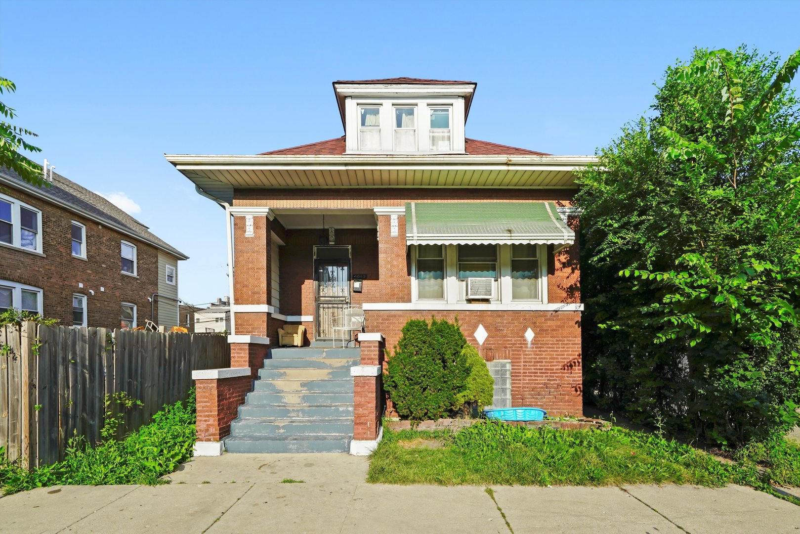 5043 South Artesian Avenue Chicago IL 60632