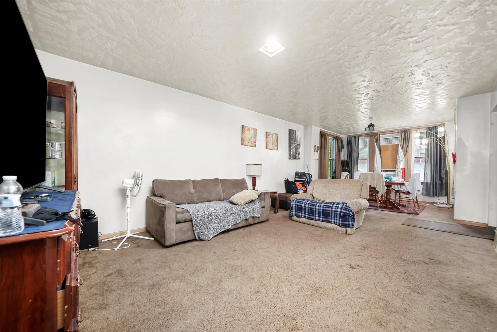 5043 South Artesian Avenue Chicago IL 60632