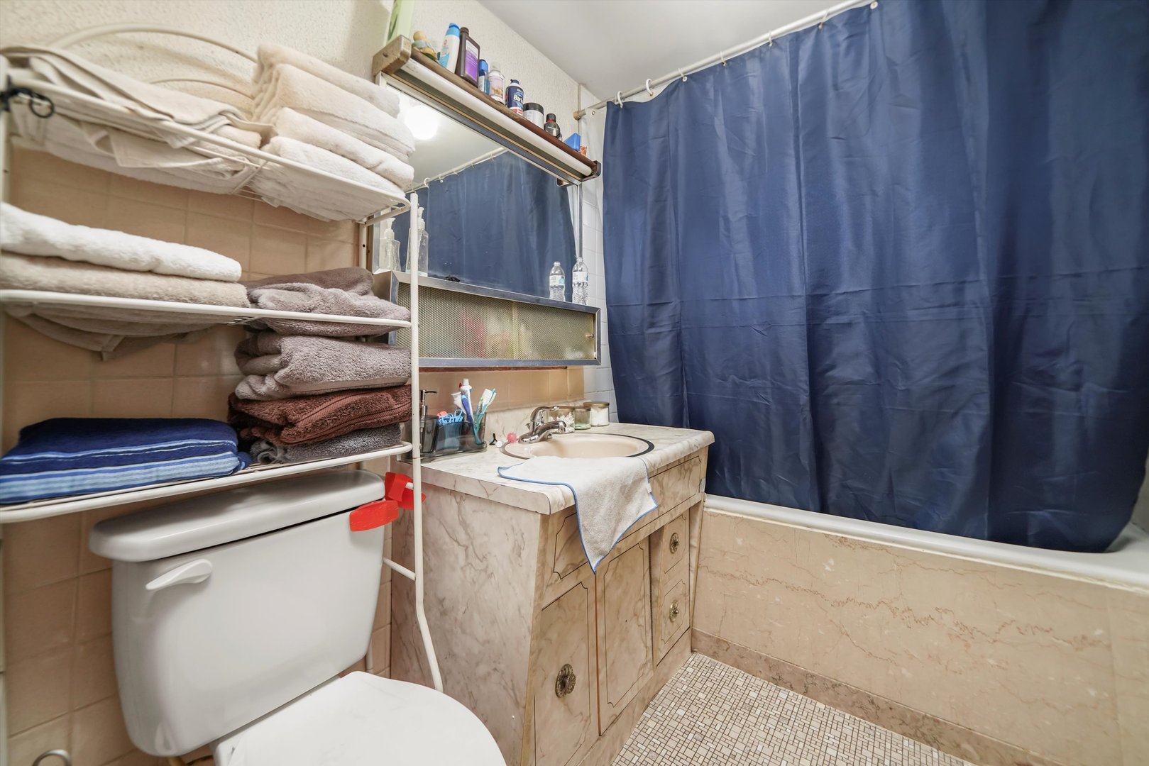 5043 South Artesian Avenue Chicago IL 60632