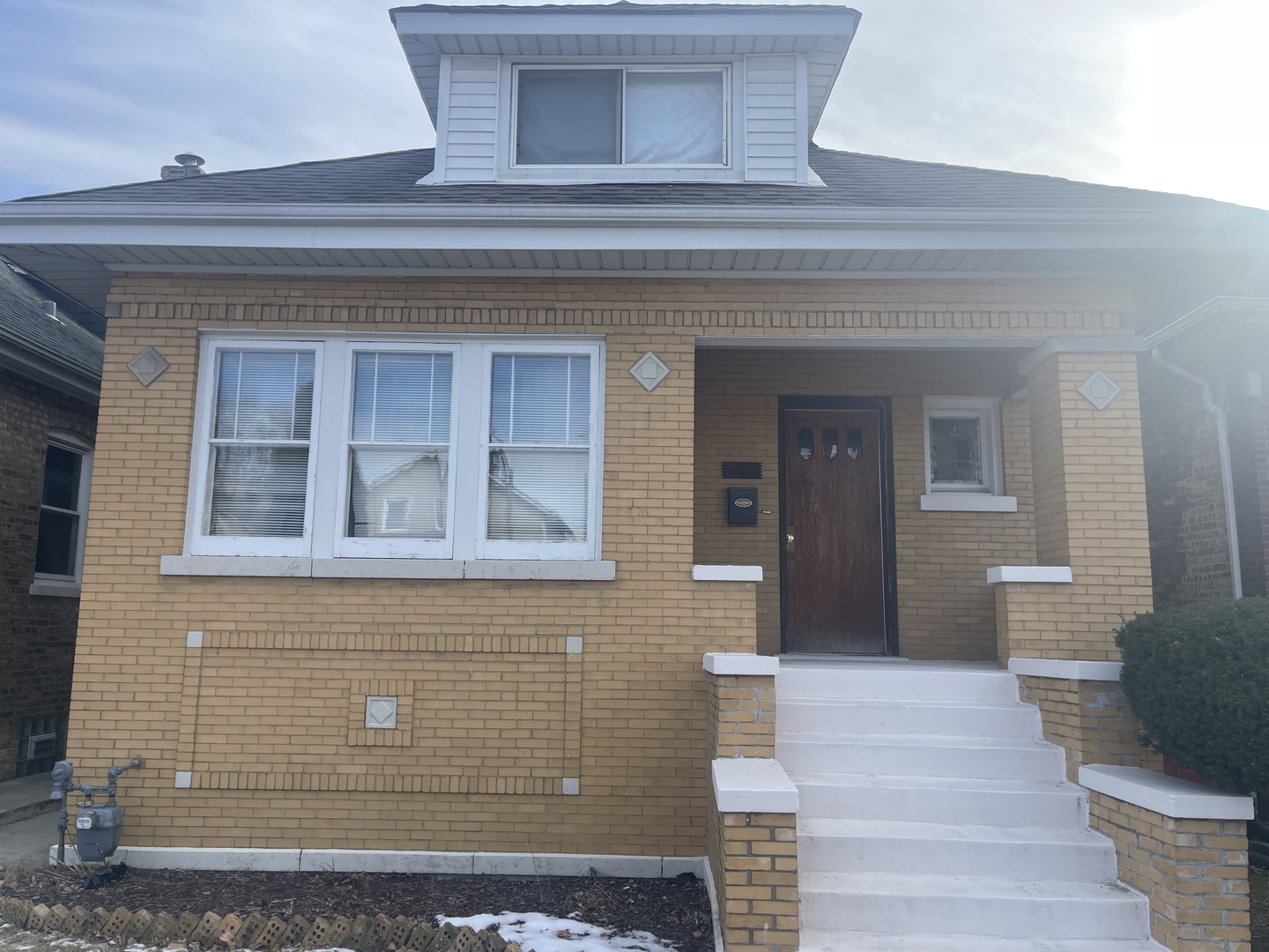 5631 West Cornelia Avenue Chicago IL 60634
