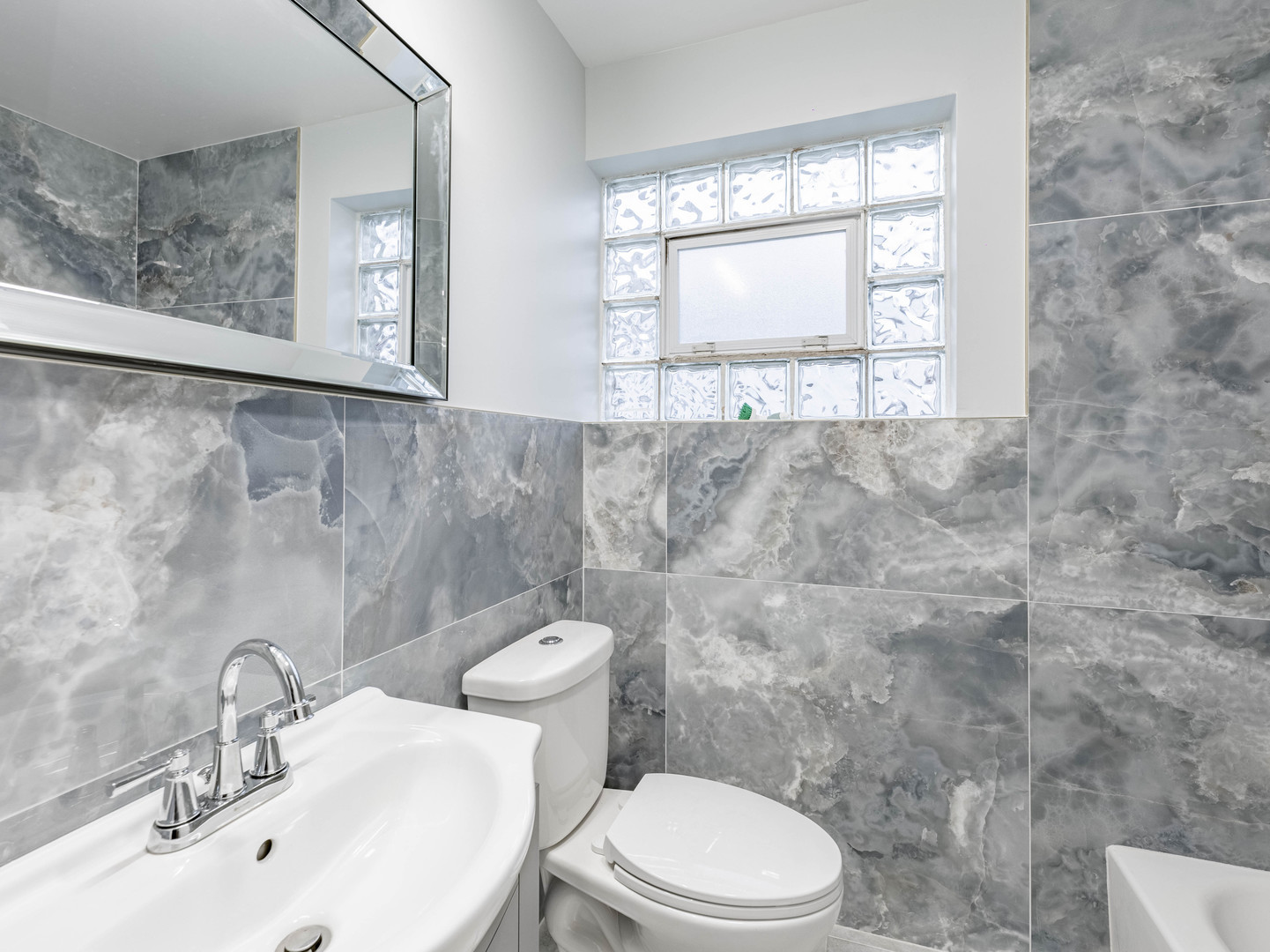7028 South Honore Street Chicago IL 60636