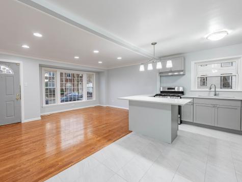 7028 South Honore Street Chicago IL 60636