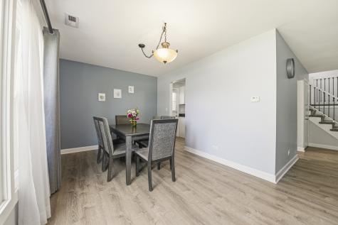 1073 South Finley Road Lombard IL 60148