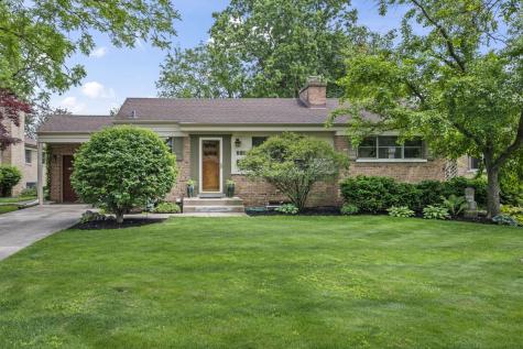 215 North Lincoln Lane Arlington Heights IL 60004