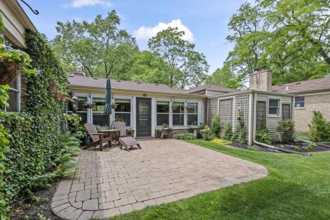 215 North Lincoln Lane Arlington Heights IL 60004