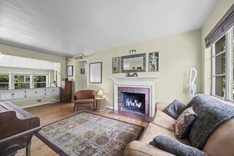 215 North Lincoln Lane Arlington Heights IL 60004
