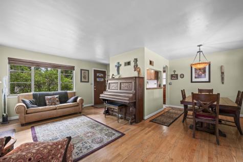 215 North Lincoln Lane Arlington Heights IL 60004