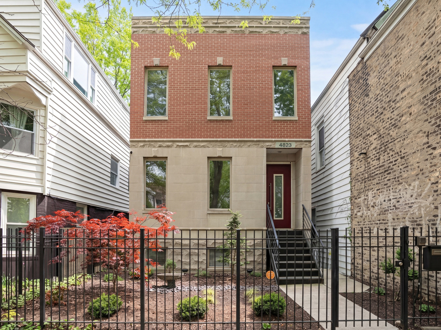 4823 North Oakley Avenue Chicago IL 60625