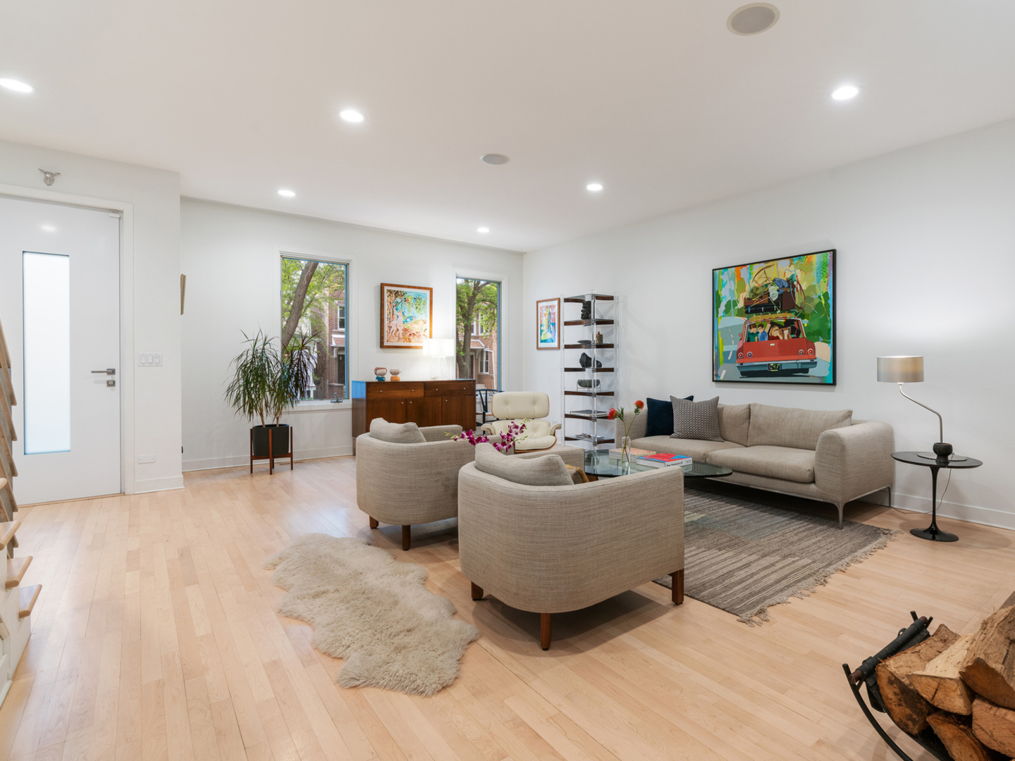 4823 North Oakley Avenue Chicago IL 60625