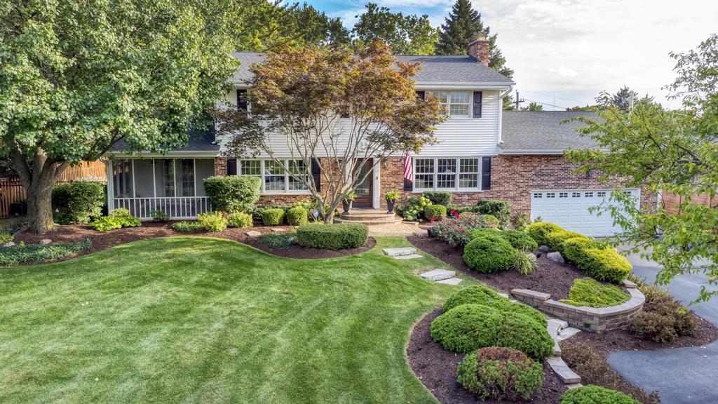 22W425 Broker Road Medinah IL 60157