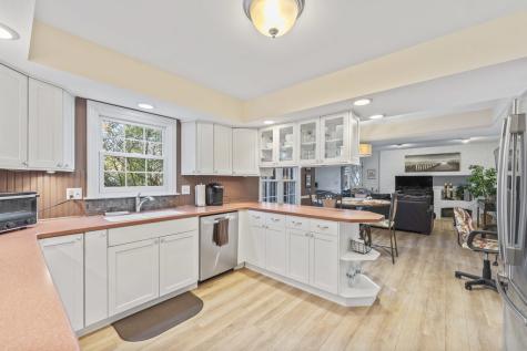 2245 Tanglewood Drive Aurora IL 60506