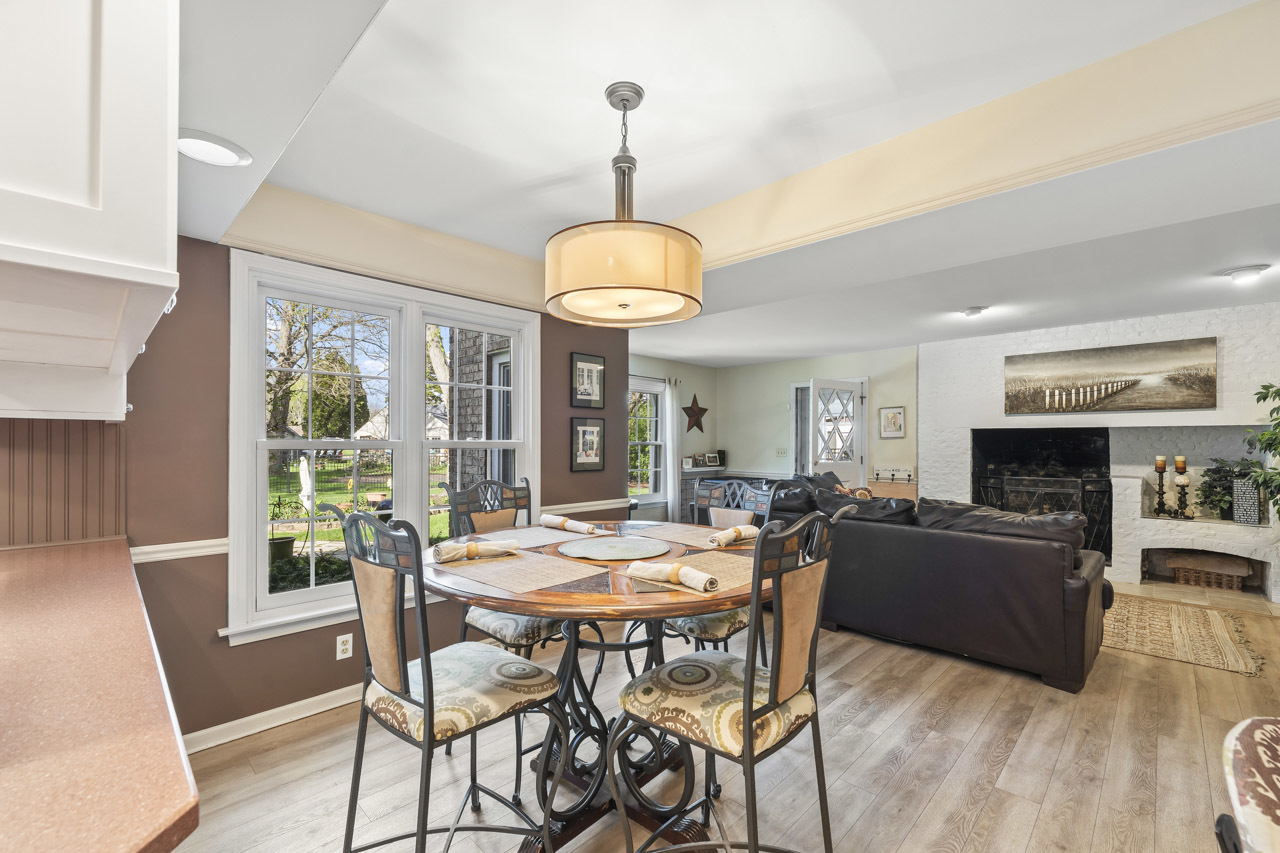 2245 Tanglewood Drive Aurora IL 60506