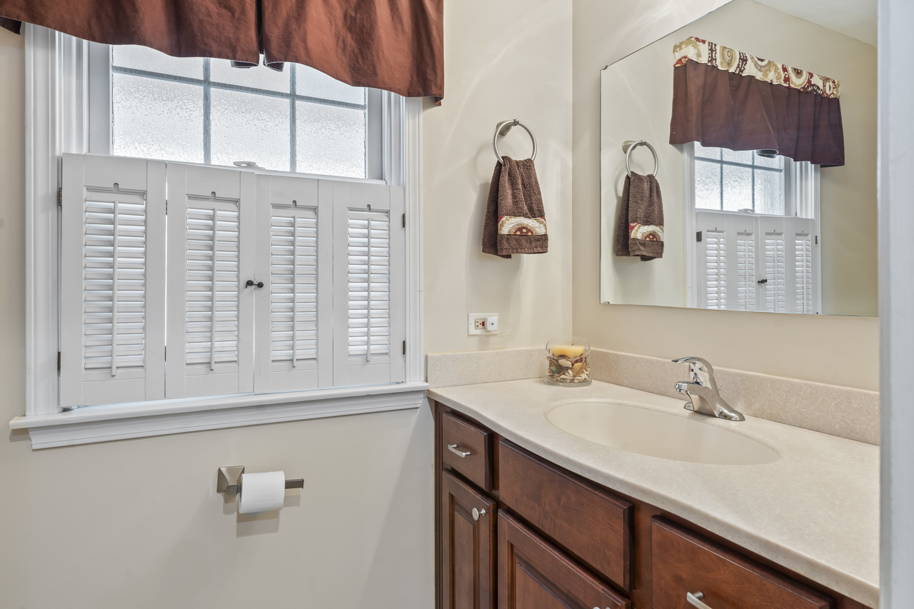 2245 Tanglewood Drive Aurora IL 60506