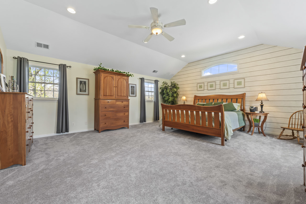 2245 Tanglewood Drive Aurora IL 60506