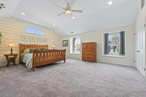 2245 Tanglewood Drive Aurora IL 60506
