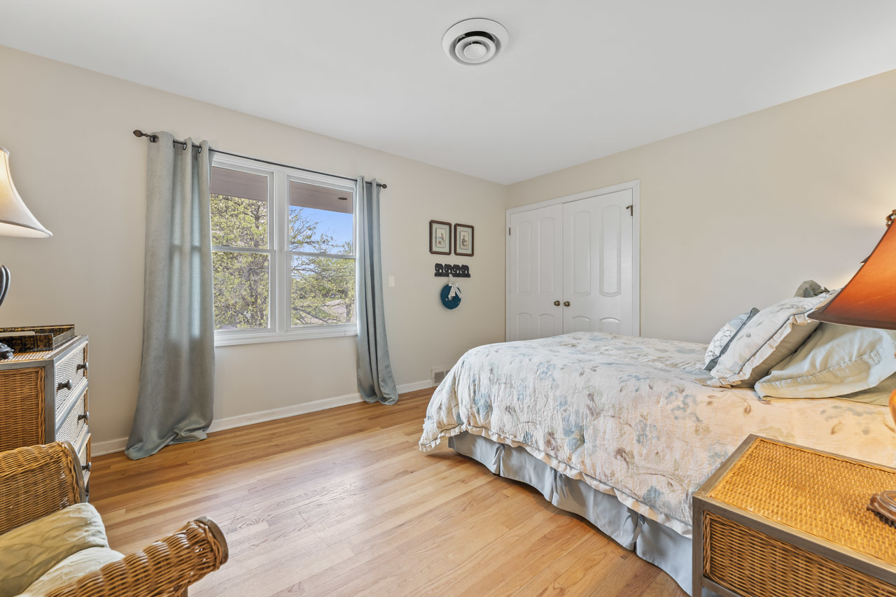 2245 Tanglewood Drive Aurora IL 60506